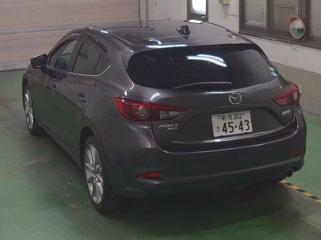 MAZDA AXELA