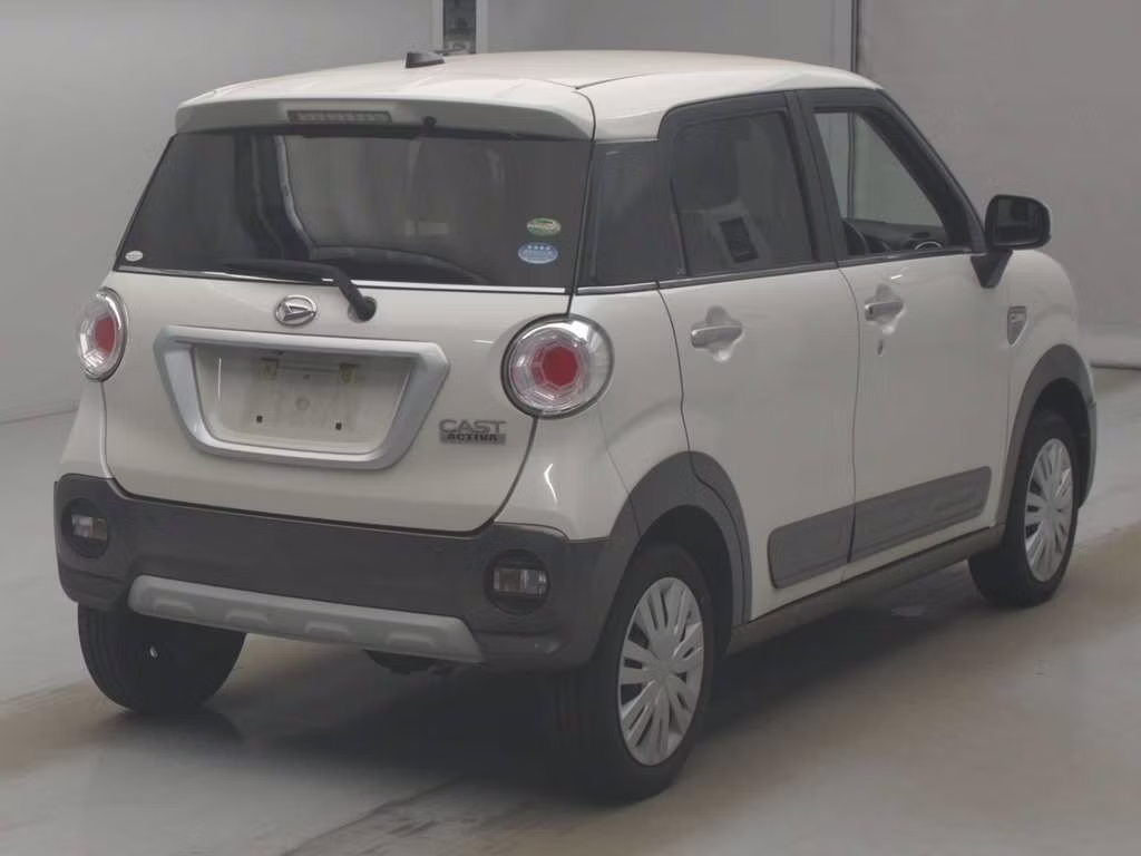DAIHATSU CAST