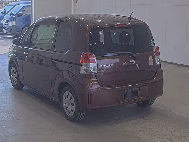 TOYOTA SPADE