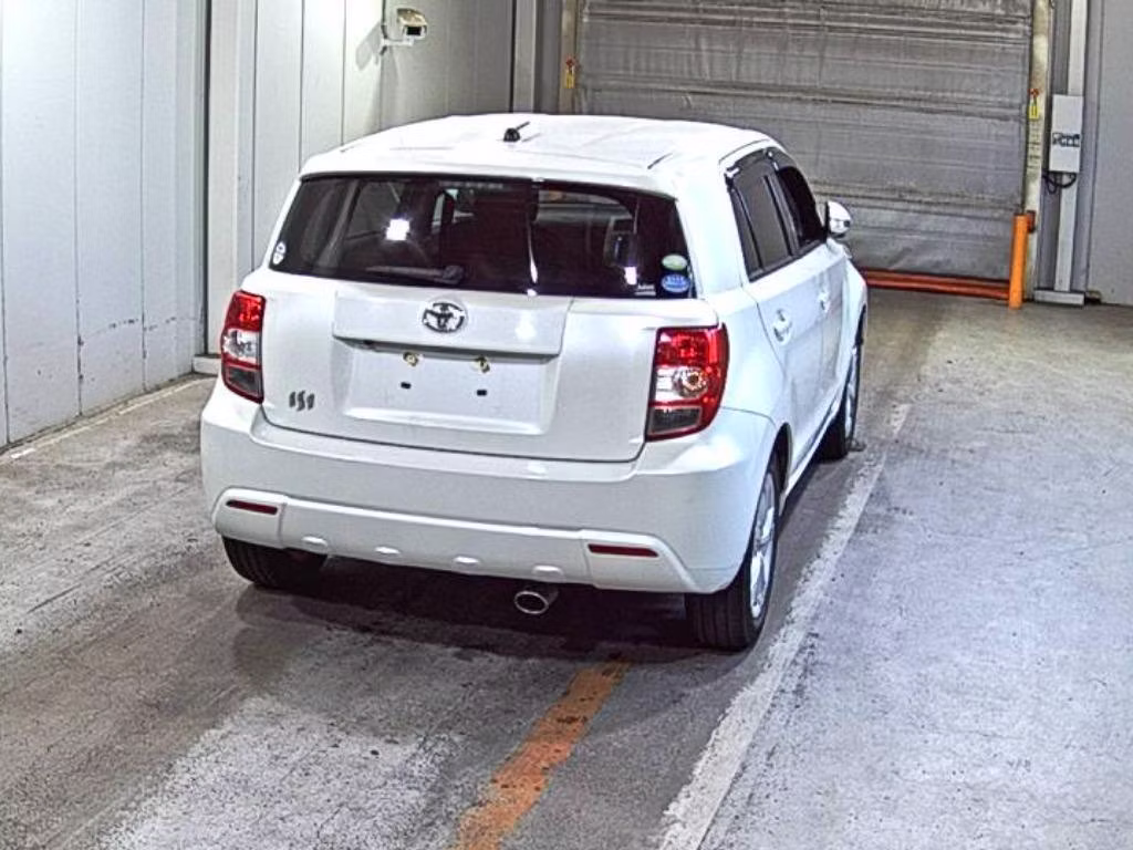 TOYOTA IST