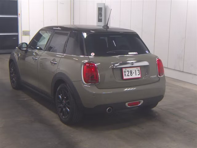 MINI HATCH