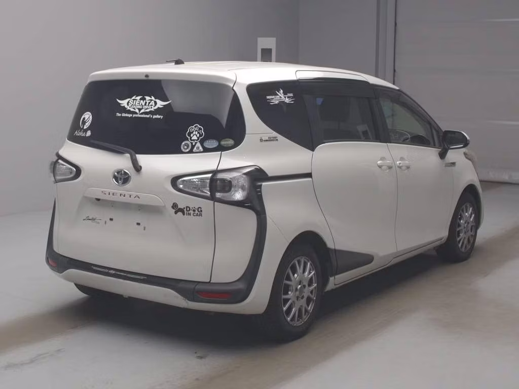 TOYOTA SIENTA