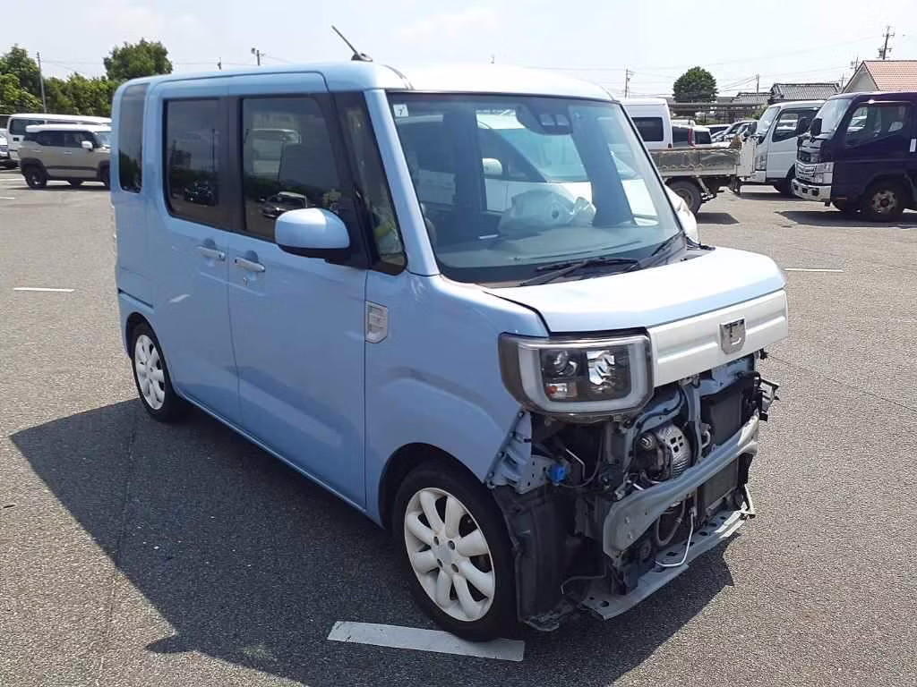 DAIHATSU WAKE