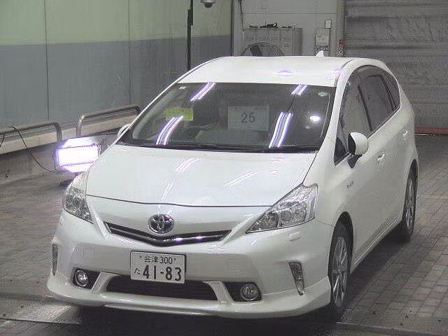 TOYOTA PRIUS ALPHA