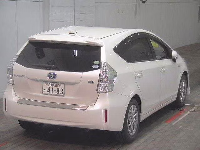 TOYOTA PRIUS ALPHA
