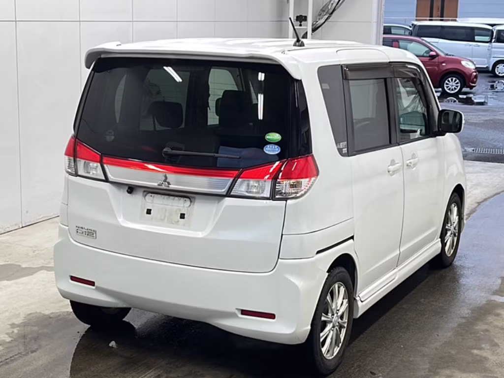 MITSUBISHI DELICA D:2