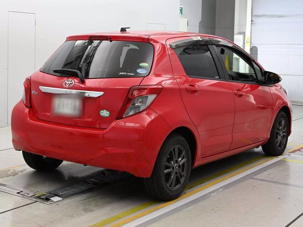 TOYOTA VITZ