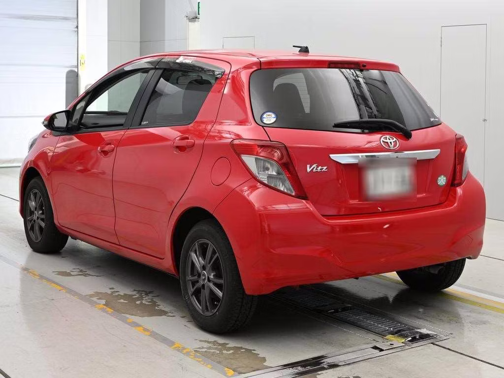 TOYOTA VITZ