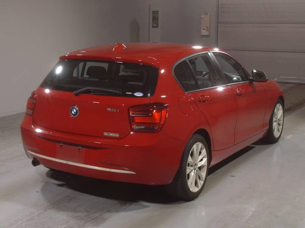 BMW 1-SERIES