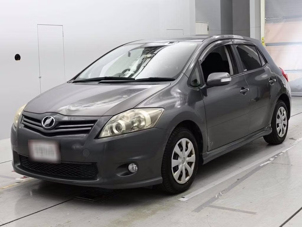TOYOTA AURIS