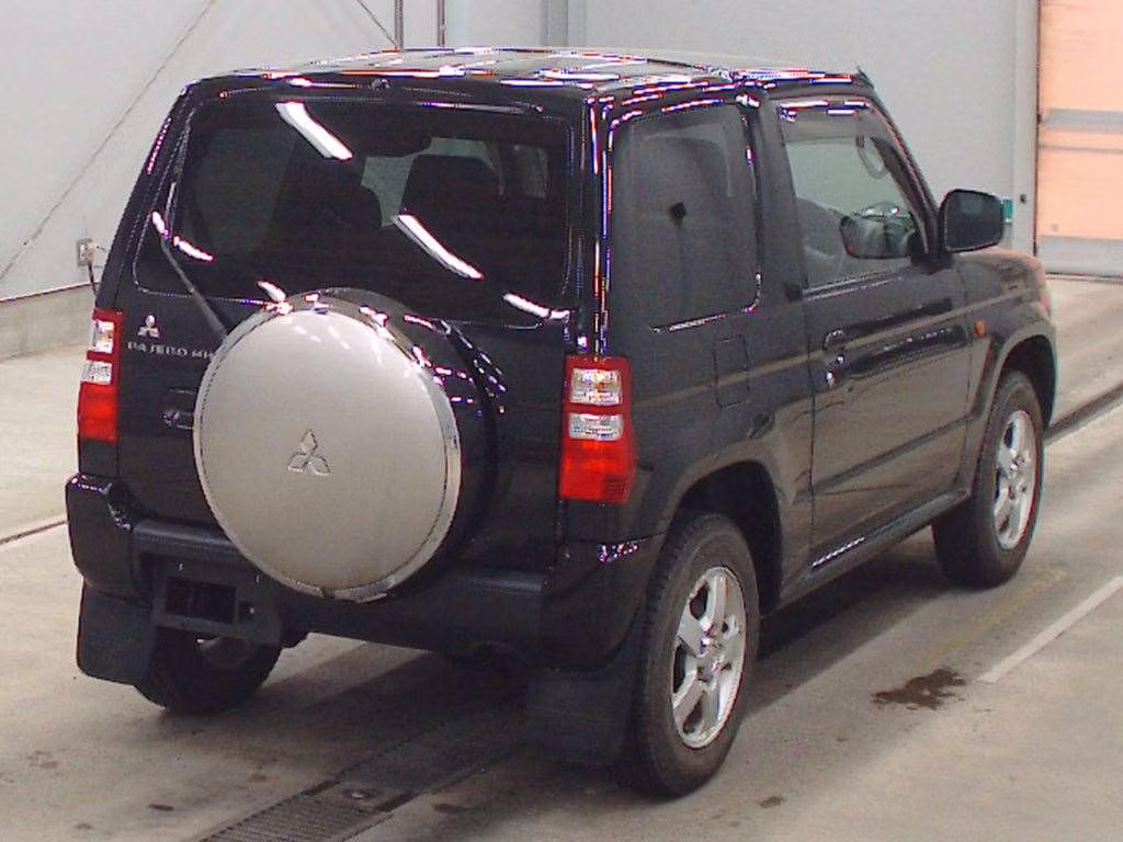 MITSUBISHI PAJERO MINI