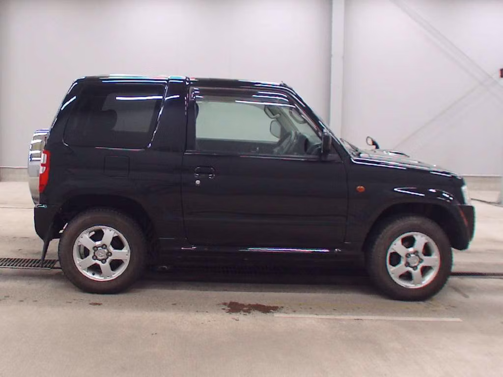 MITSUBISHI PAJERO MINI