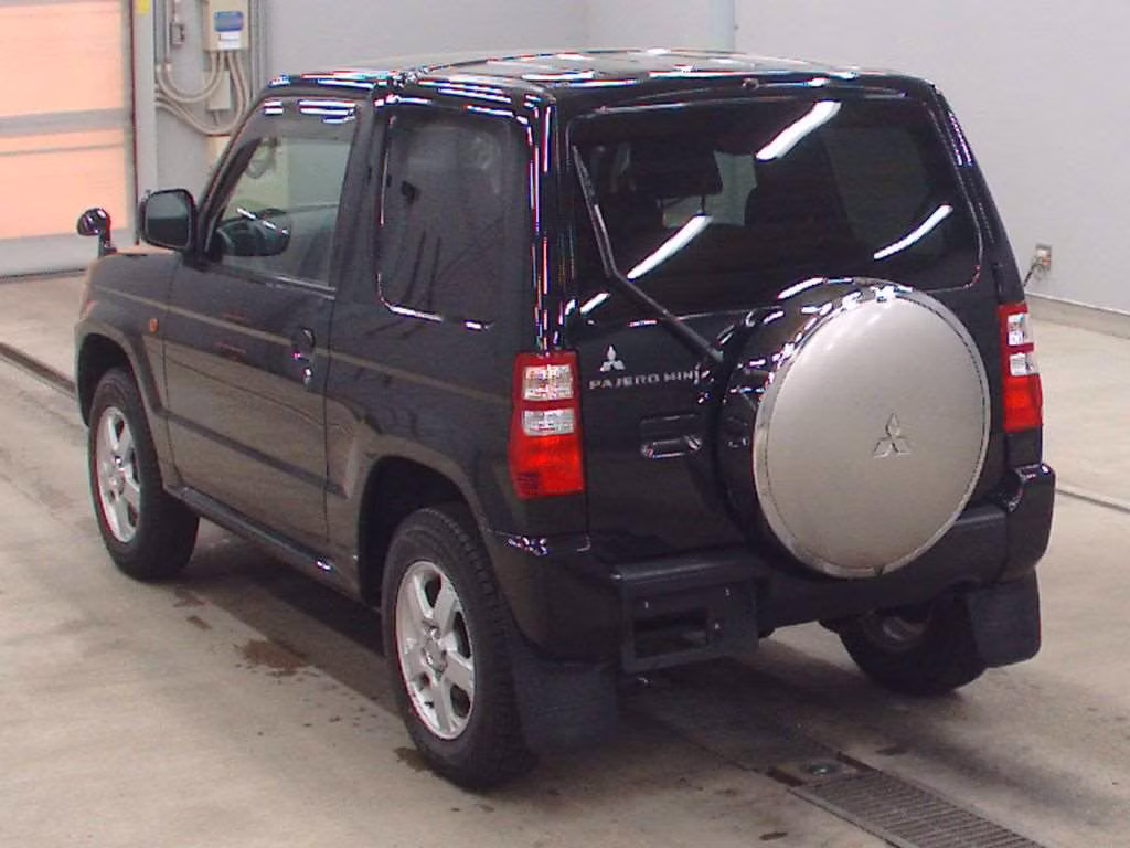 MITSUBISHI PAJERO MINI