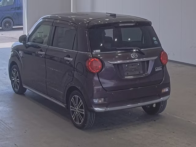 DAIHATSU CAST