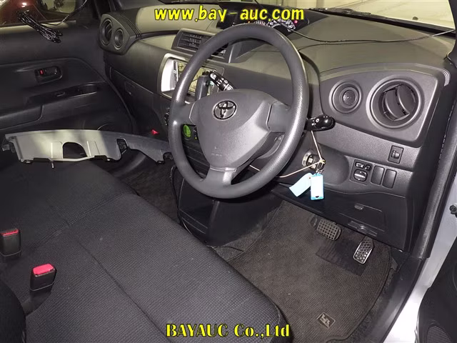 TOYOTA BB