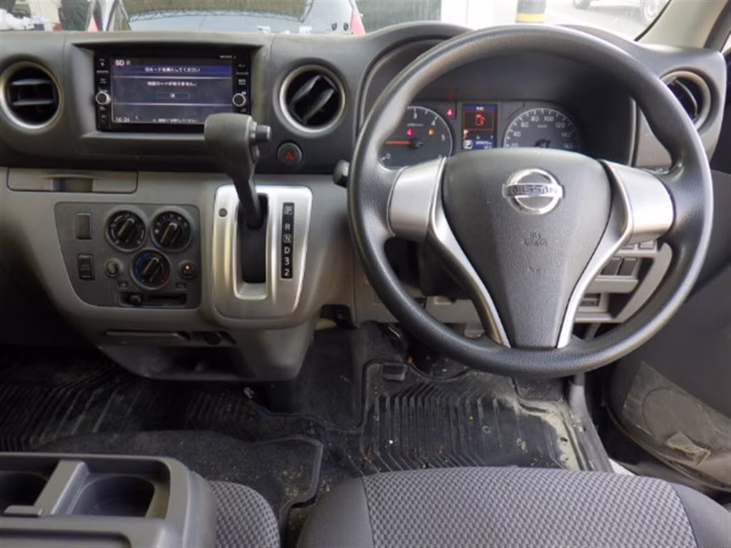 NISSAN NV350 CARAVAN