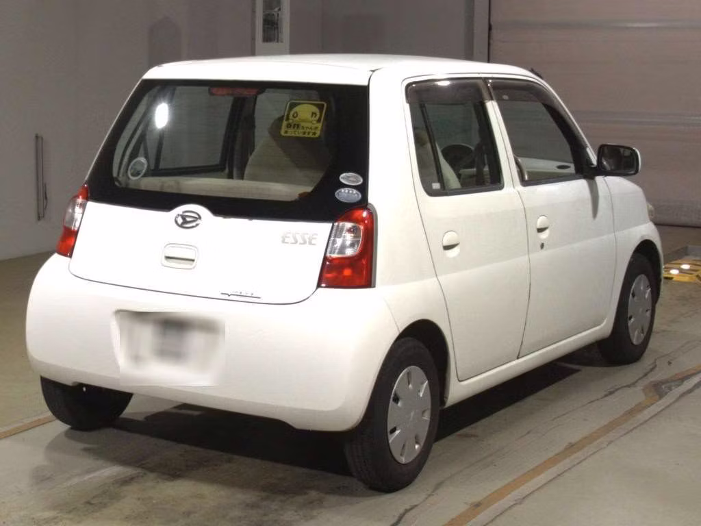 DAIHATSU ESSE