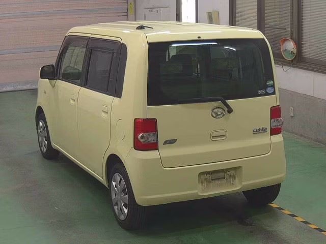 DAIHATSU MOVE CONTE