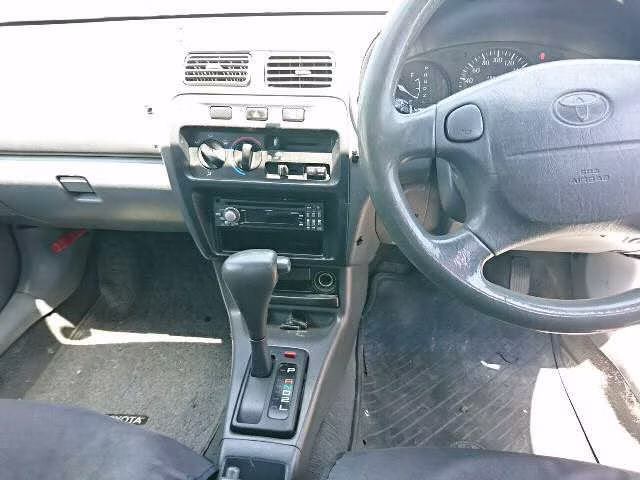 TOYOTA STARLET
