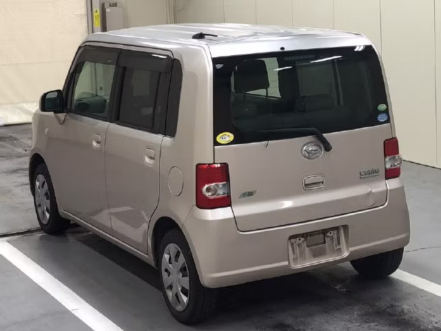 DAIHATSU MOVE CONTE