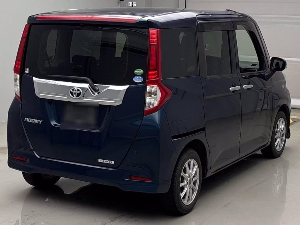 TOYOTA ROOMY