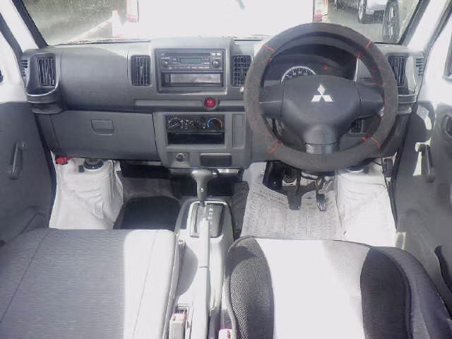MITSUBISHI MINICAB