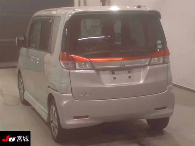 MITSUBISHI DELICA D:2