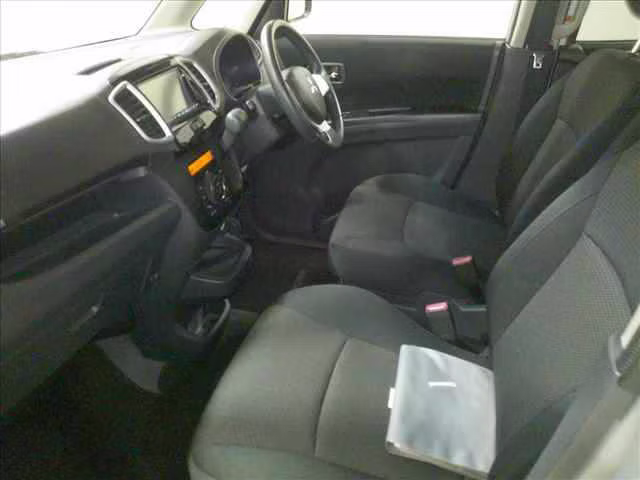 MITSUBISHI DELICA D:2