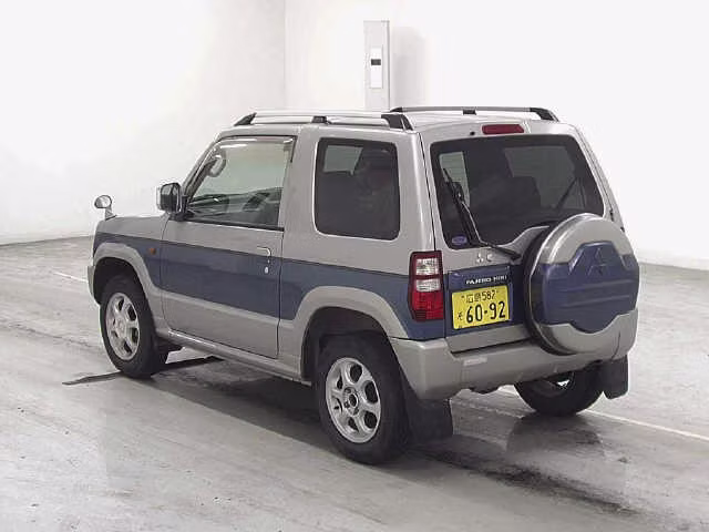 MITSUBISHI PAJERO MINI