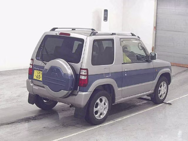 MITSUBISHI PAJERO MINI