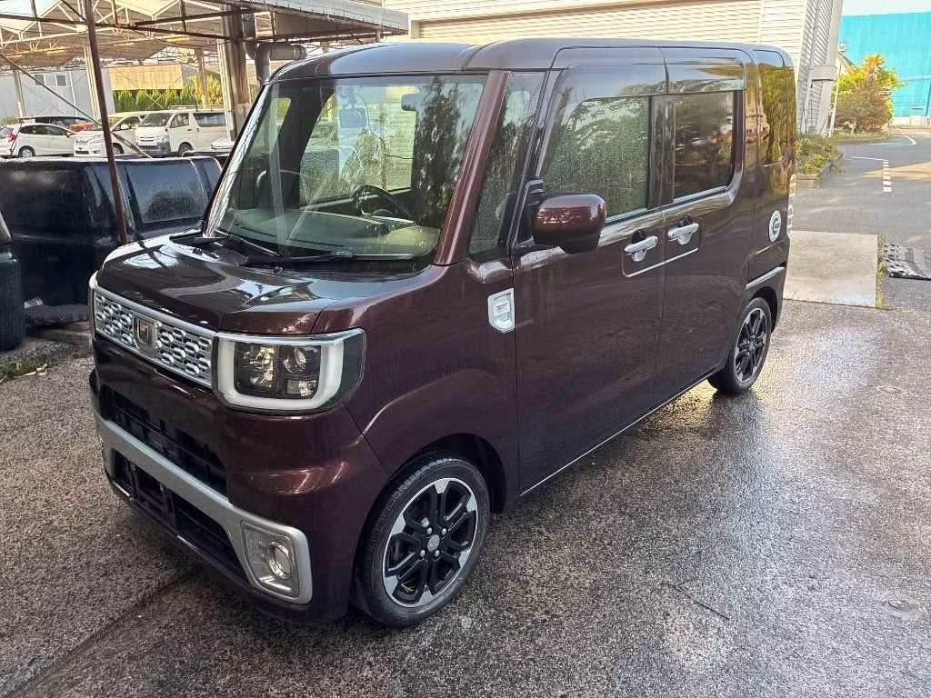 DAIHATSU WAKE