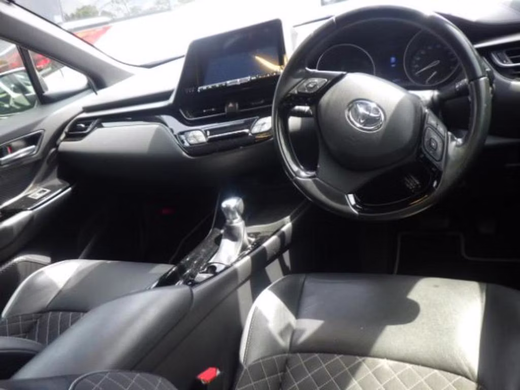 TOYOTA C-HR