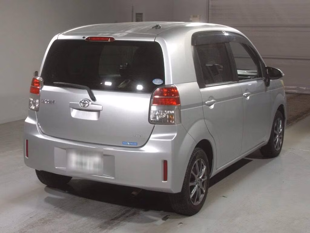 TOYOTA SPADE
