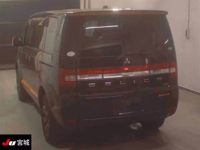 MITSUBISHI DELICA D:5