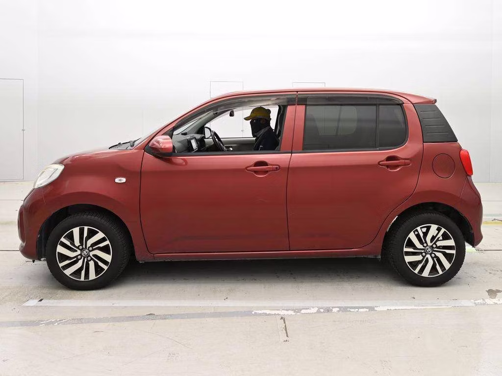 TOYOTA PASSO