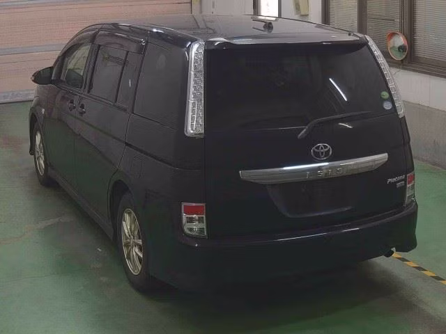 TOYOTA ISIS