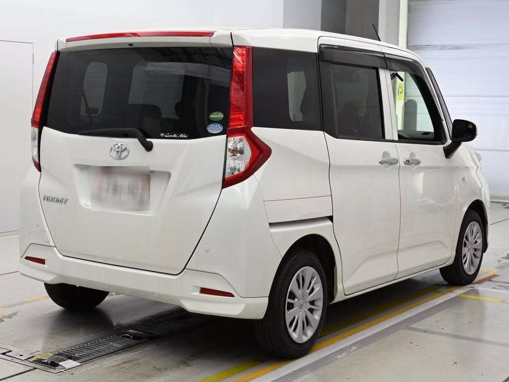 TOYOTA ROOMY