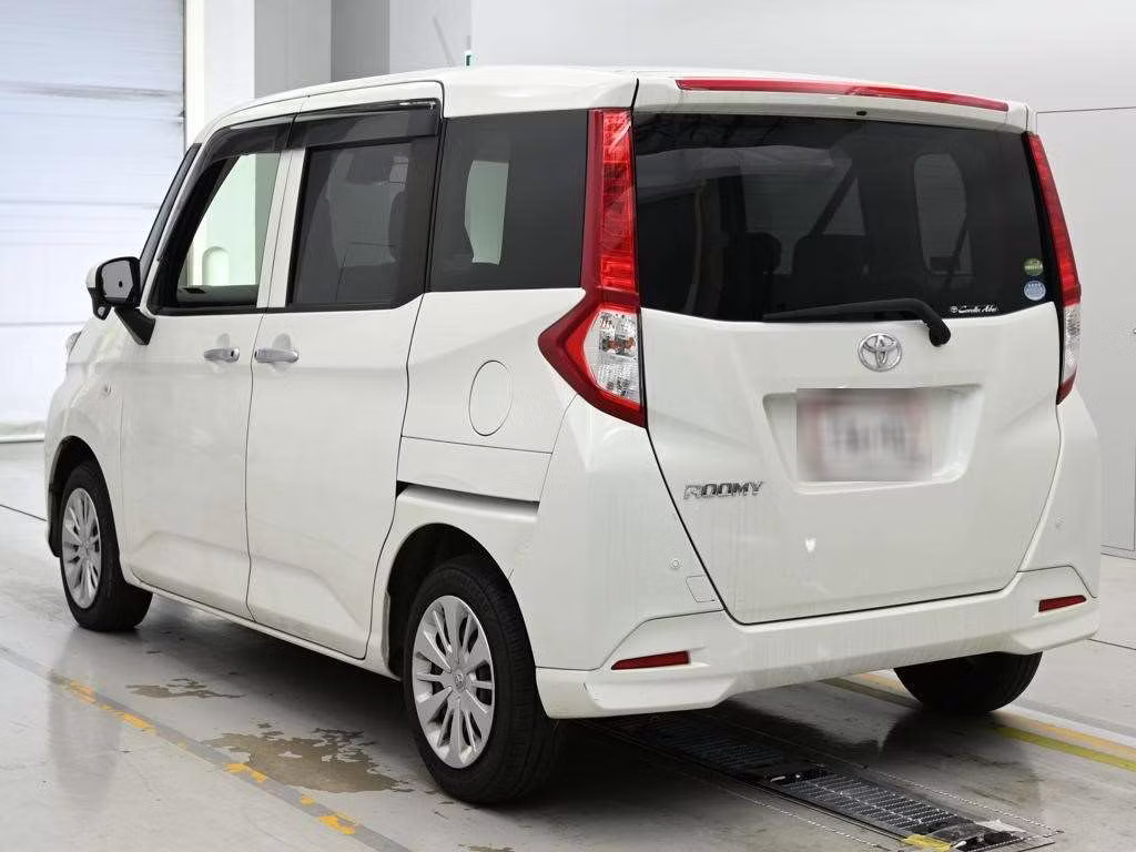 TOYOTA ROOMY