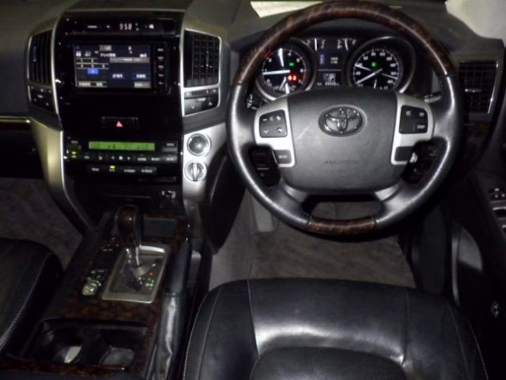 TOYOTA LAND CRUISER
