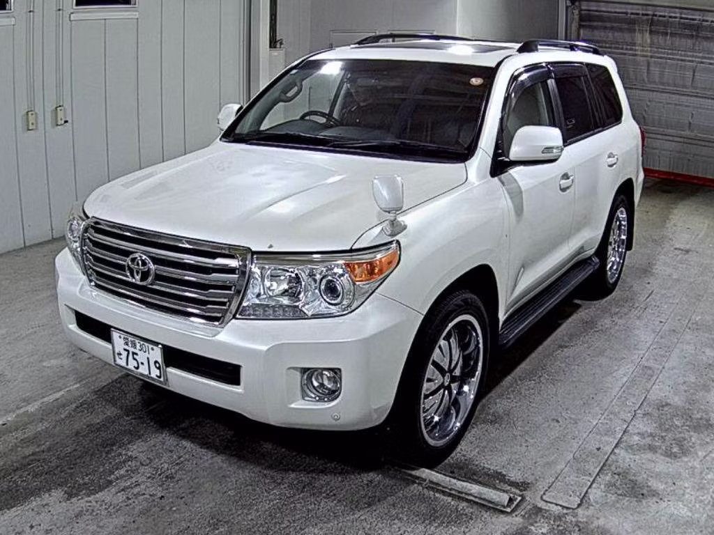 TOYOTA LAND CRUISER
