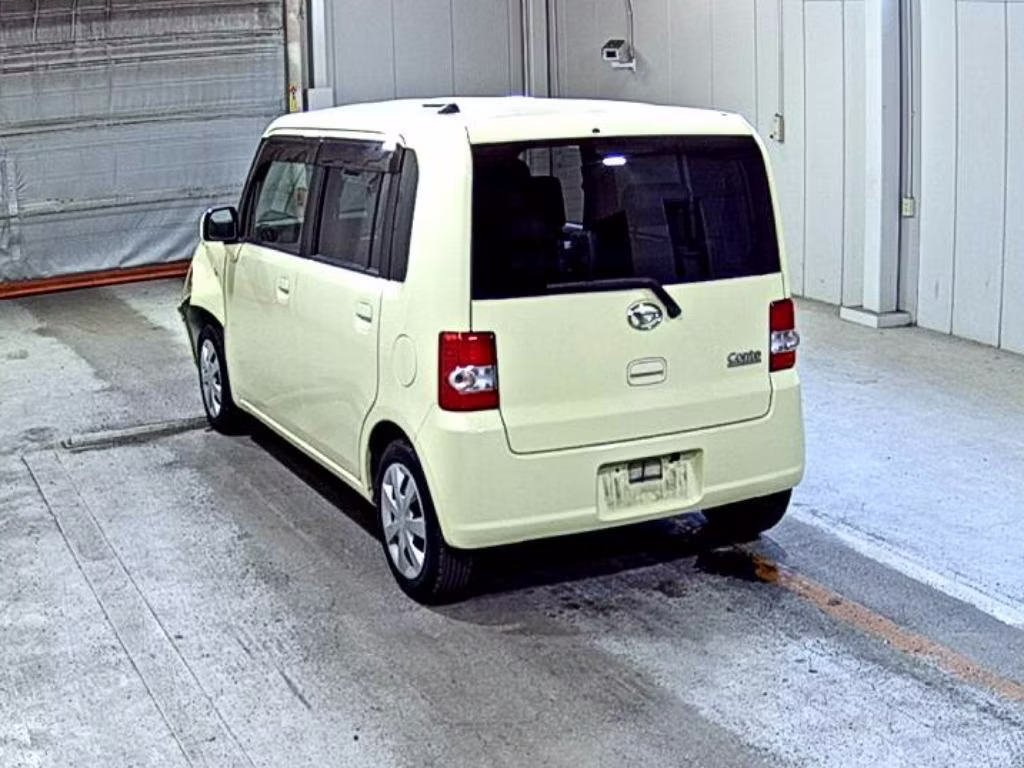 DAIHATSU MOVE CONTE