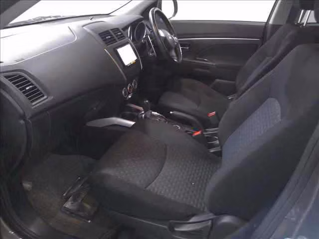 MITSUBISHI RVR