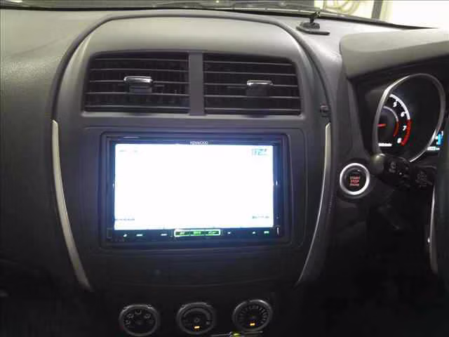 MITSUBISHI RVR