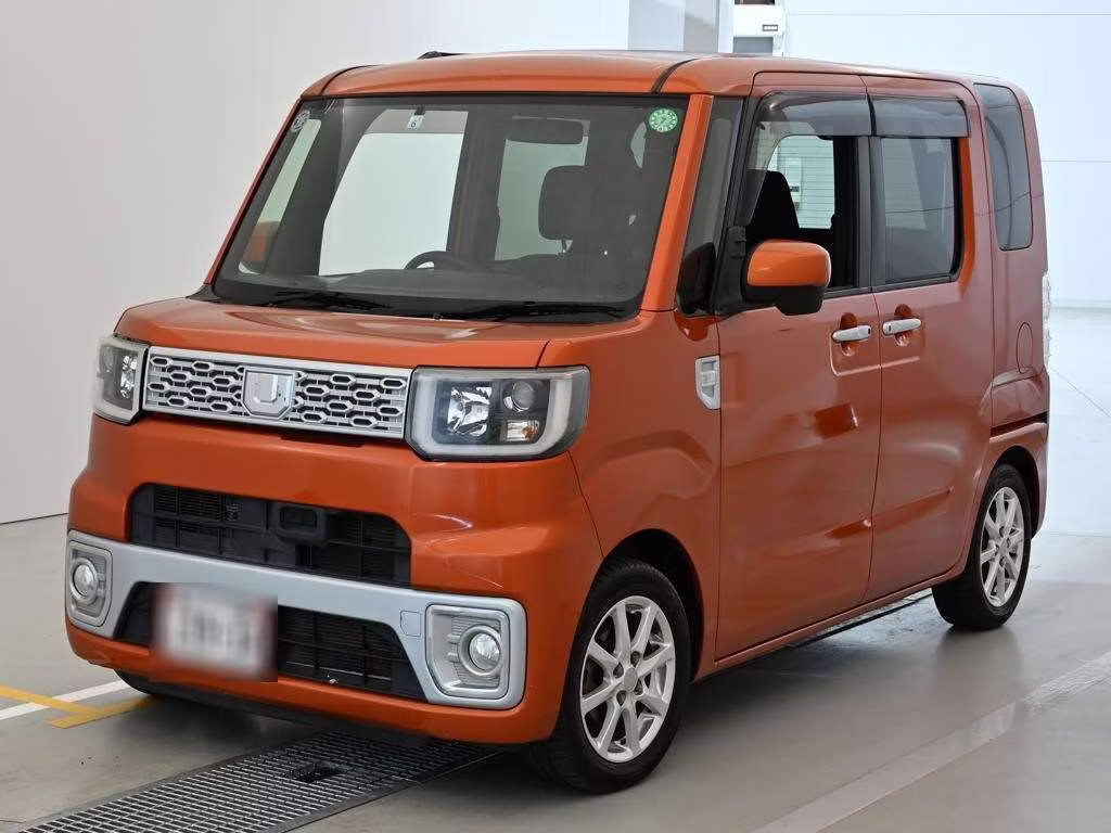 DAIHATSU WAKE