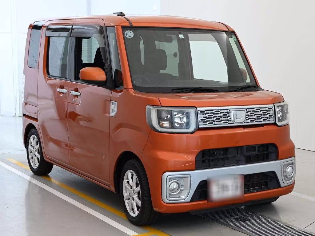DAIHATSU WAKE