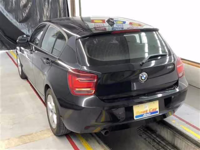 BMW 1-SERIES