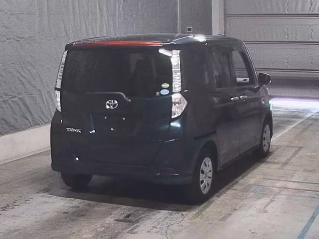 TOYOTA TANK