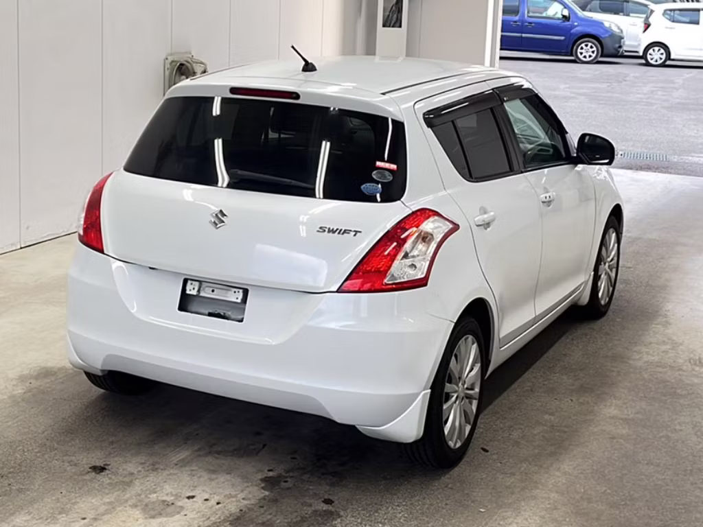 SUZUKI SWIFT