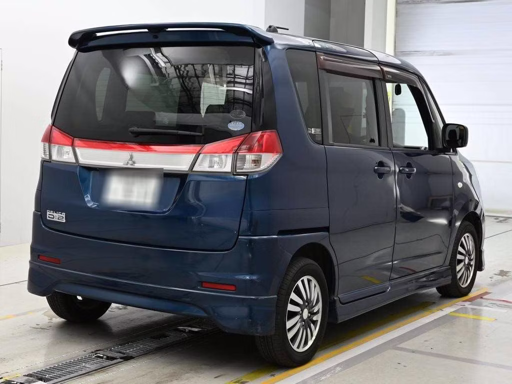 MITSUBISHI DELICA D:2