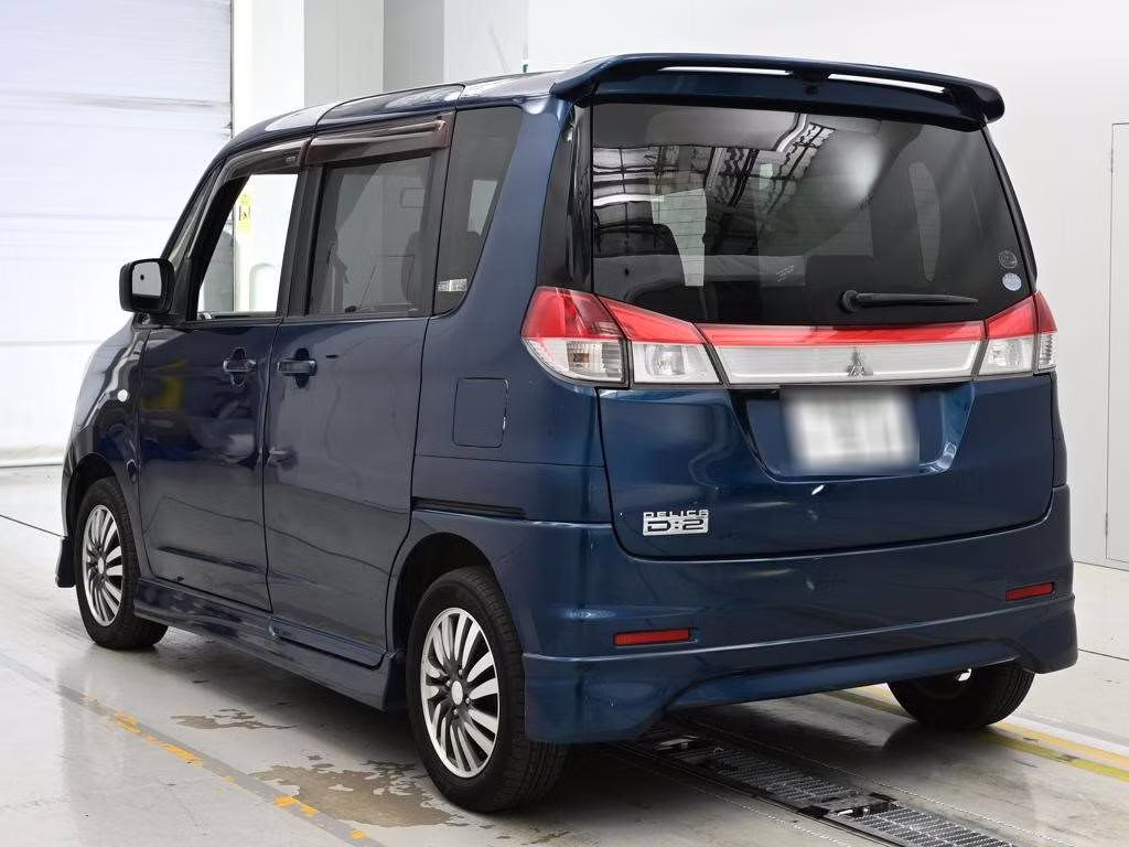 MITSUBISHI DELICA D:2